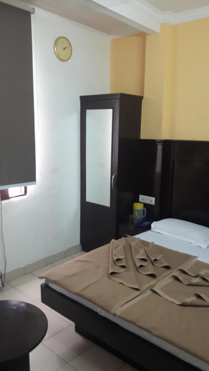 Shreeram Deluxe Hotel New Delhi